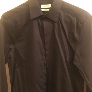 Calvin Klein: black shirt, S